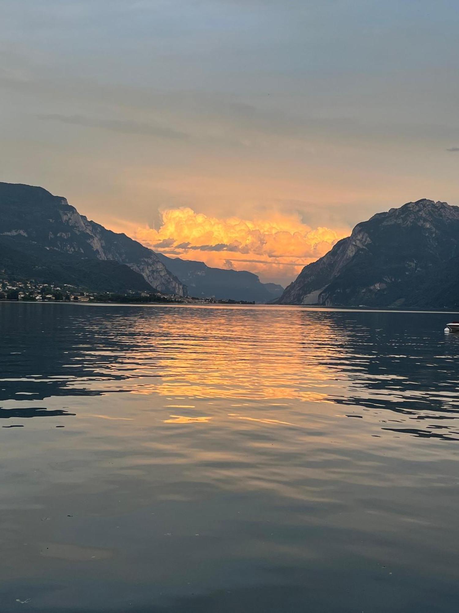 Domus Graziana - Lake Front Oliveto Lario Kültér fotó